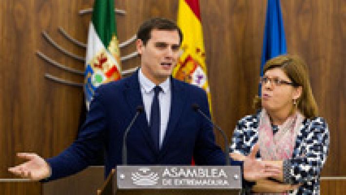Telediario 1 - PSOE y Ciudadanos cierran filas con el Gobierno contra la moción del Parlament