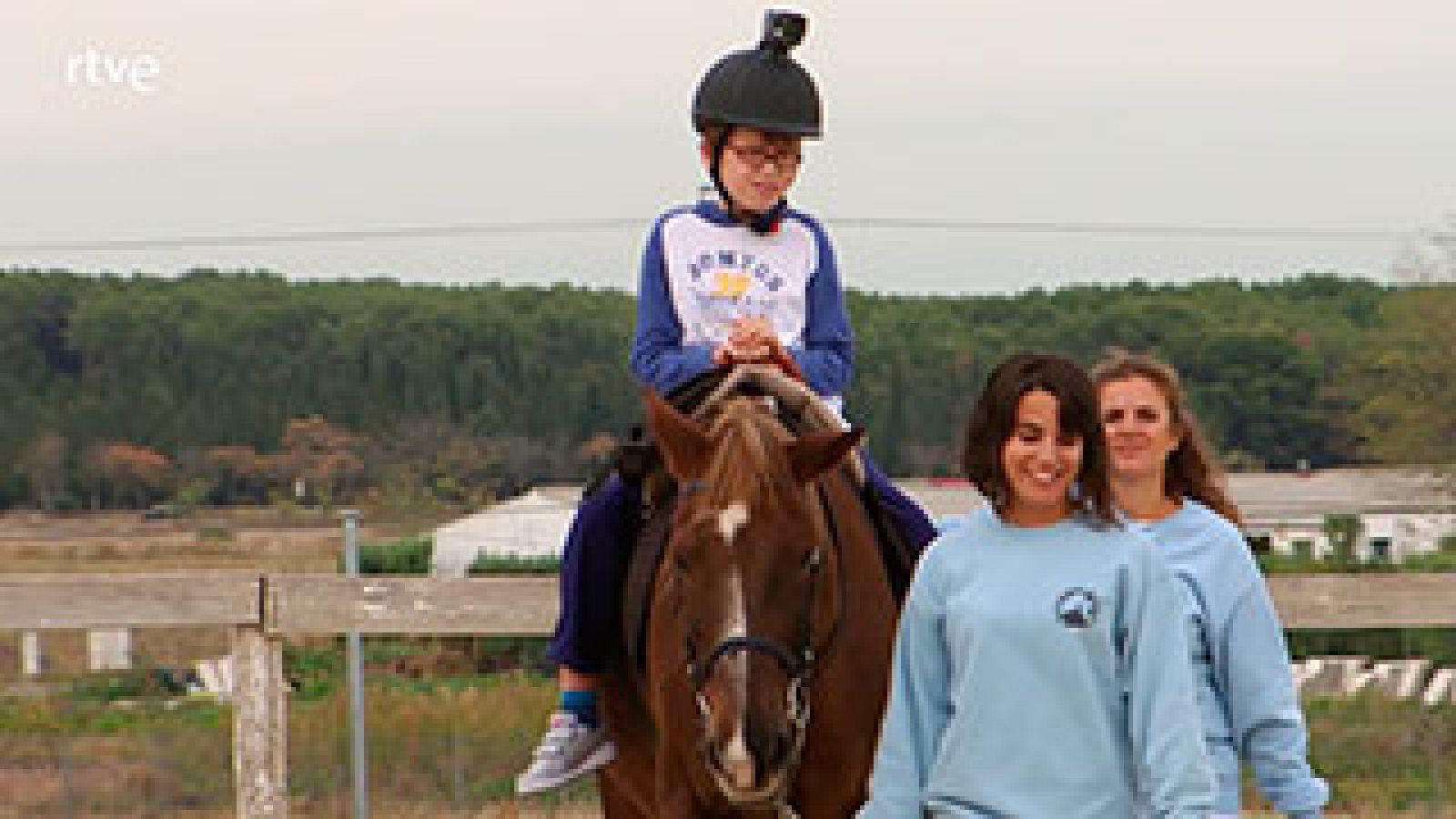La equinoterapia ayuda a los niños con discapacidad