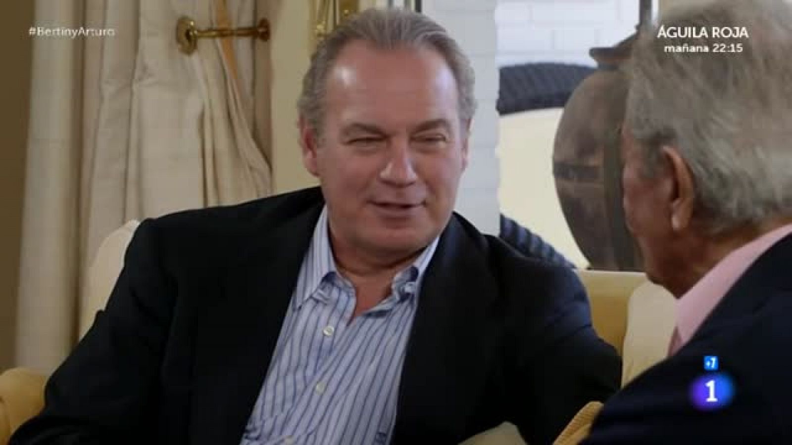 En la tuya o en la mía: Arturo Fernández se emociona al recordar a sus padres | RTVE Play