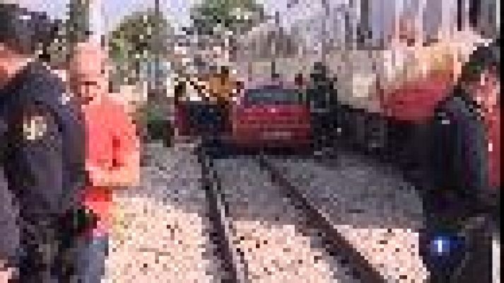 Informatiu Balear - Un home ha mort quan el seu cotxe ha estat envestit pel tren