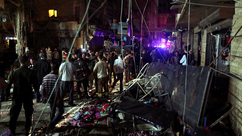 Un doble atentado suicida causa decenas de muertos en un barrio de Beirut controlado por Hizbulá