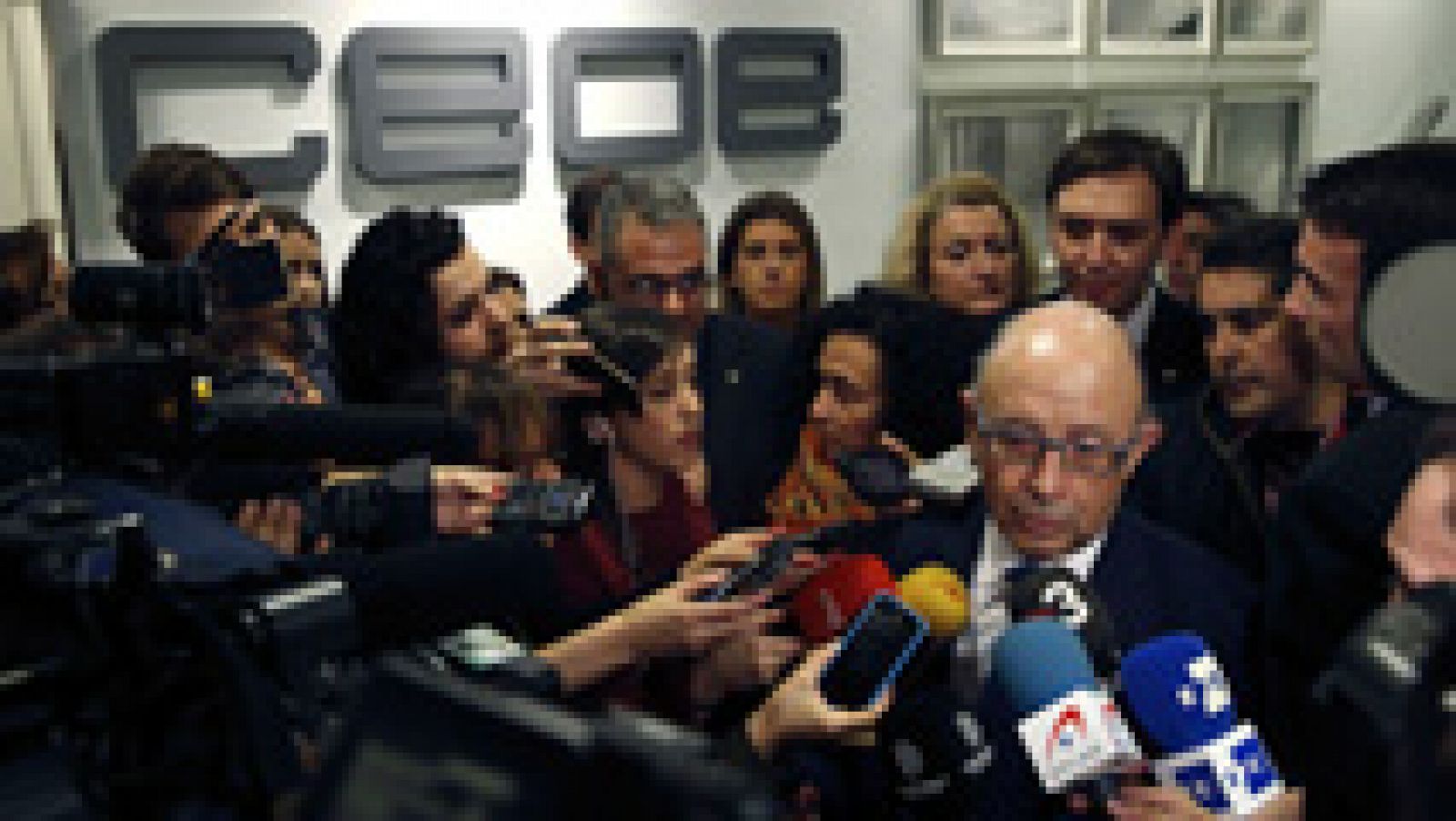 Telediario 1: Hacienda pide a la Generalitat que presente un ajuste extra de 1.318 millones para cumplir con el déficit | RTVE Play