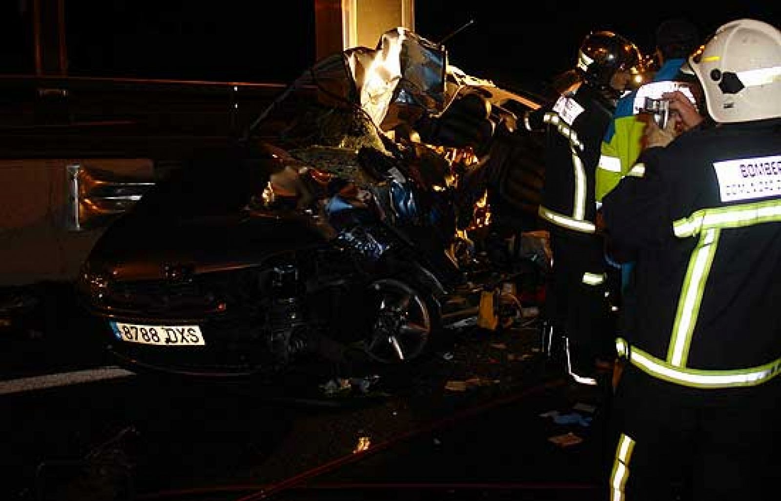 Sin programa: Dos muertos en un espectacular accidente | RTVE Play