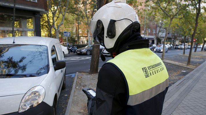 Telediario 1 - Madrid aplica por primera vez restricciones de aparcamiento