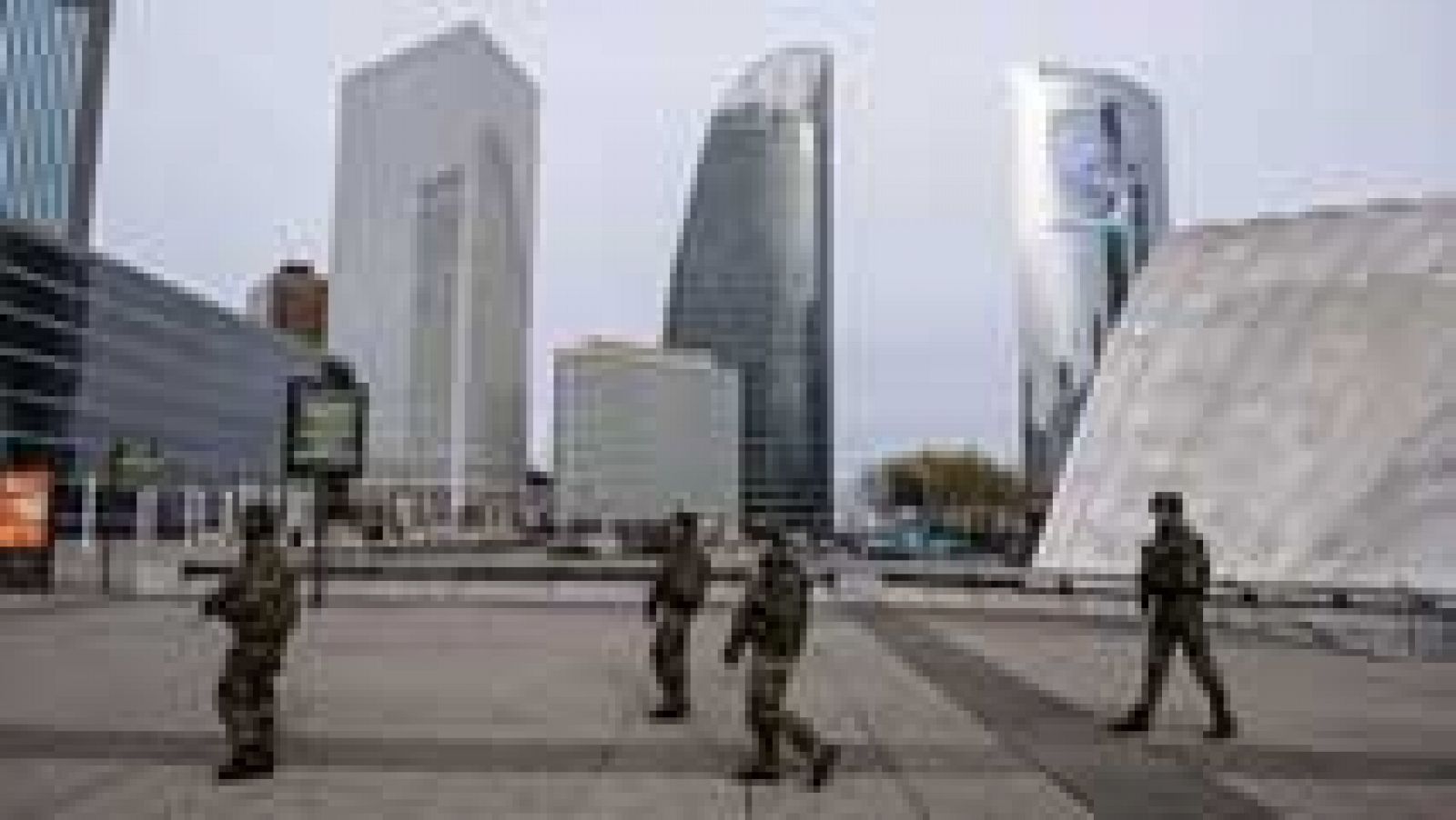 Aparente normalidad en las calles de Paris entre grandes medidas de seguridad