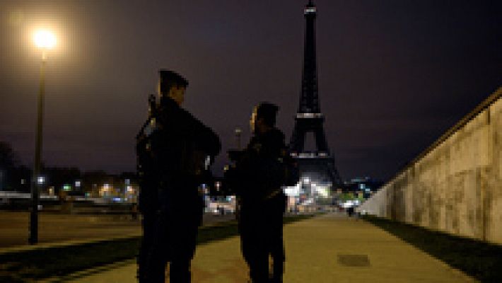 Telediario 1 - Los terroristas de París actuaron de forma coordinada