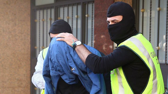 Telediario 1 - 63 personas fueron detenidas en España relacionadas con el terrorismo yihadista en 2015