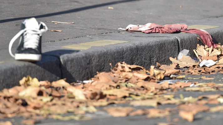 Telediario 1 - Un dedo amputado, clave para identificar a Omar Mostefai