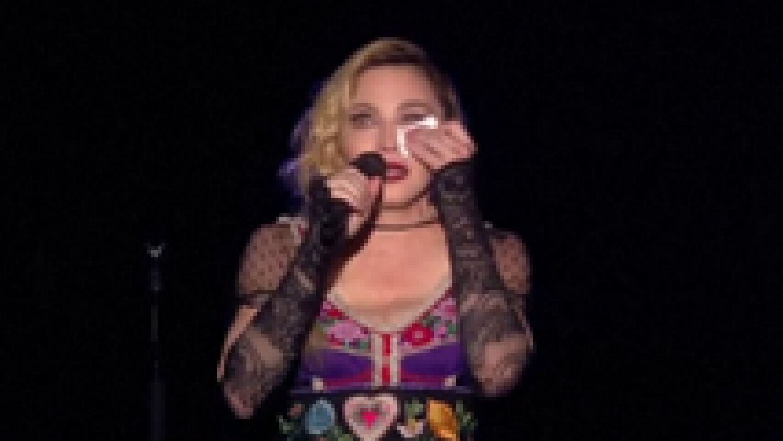 Informativo 24h: Madonna canta a las víctimas de París en Estocolmo | RTVE Play