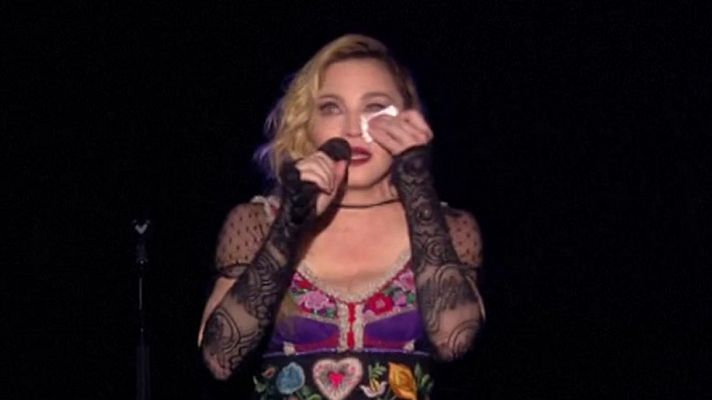 Informativo 24h - Madonna canta a las víctimas de París en Estocolmo
