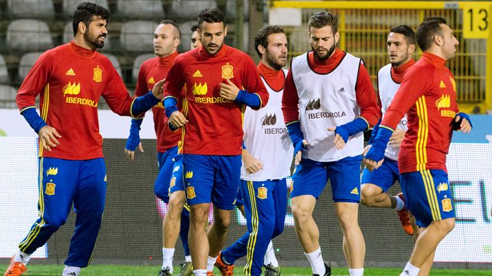 Telediario 1 - Atentado en París: Suspendido el partido Bélgica-España