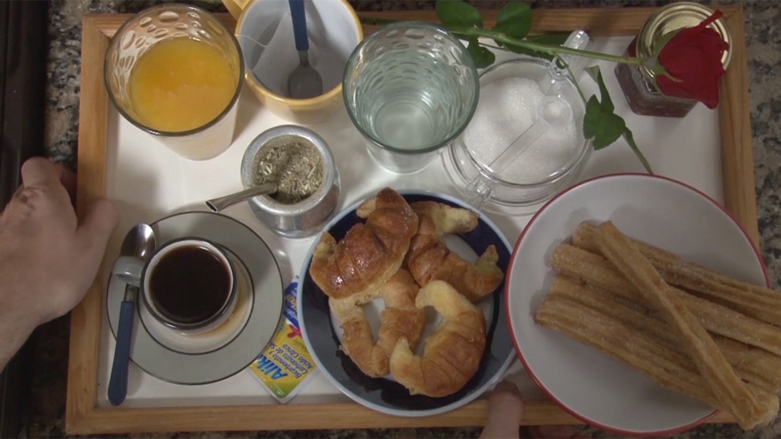 Almería en corto - Amancecer de una noche agitada