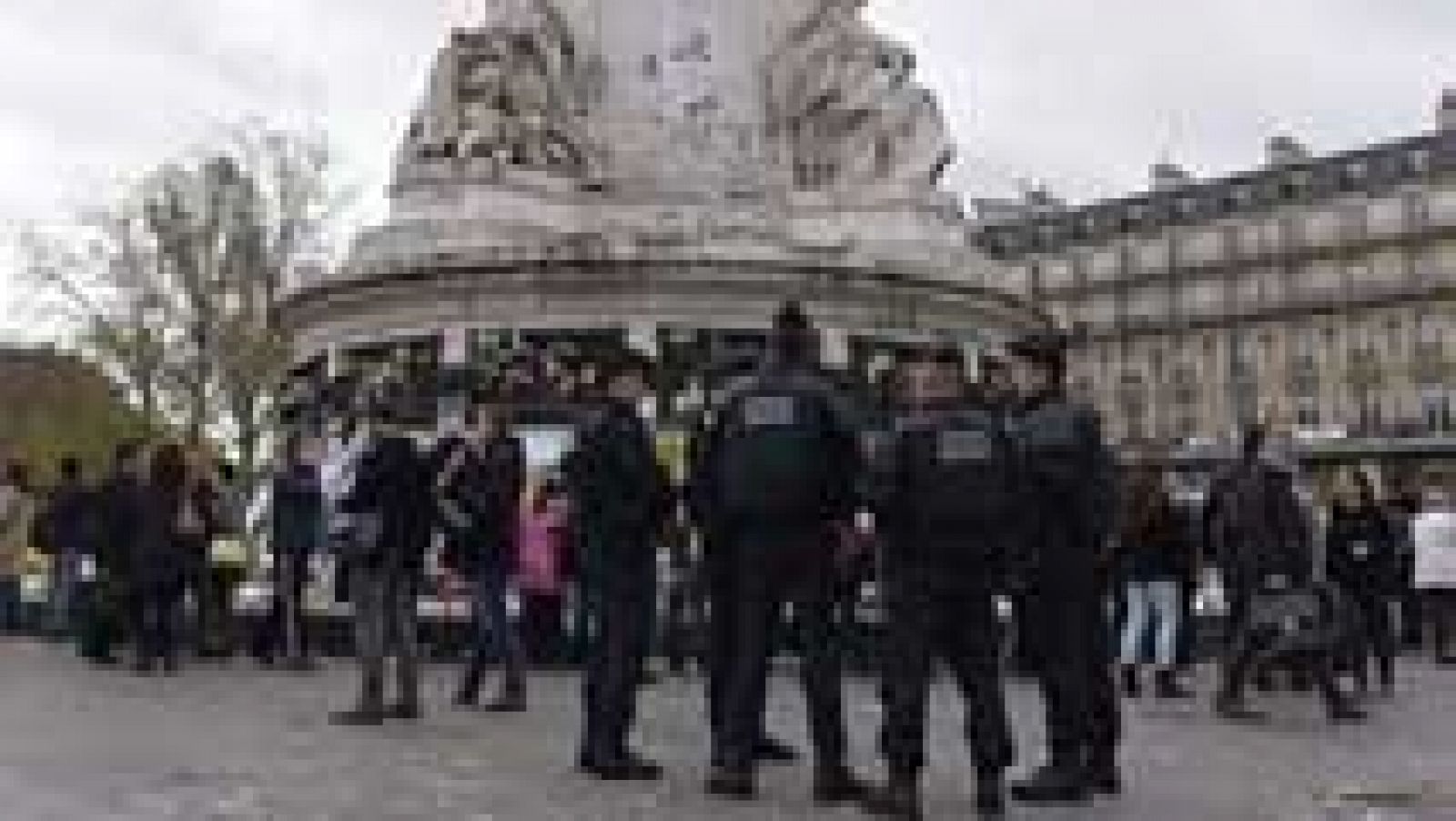 Telediario 1: Francia despliega a 115.000 efectivos de la policía, la gendarmería y el ejército | RTVE Play