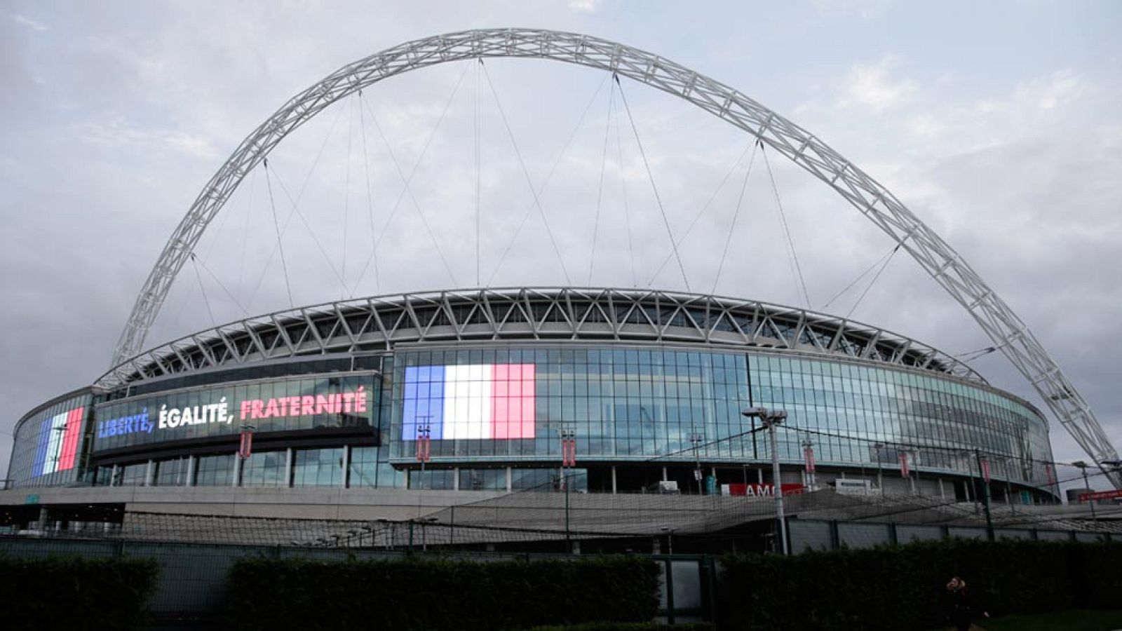 Wembley se prepara para una noche histórica | Ver