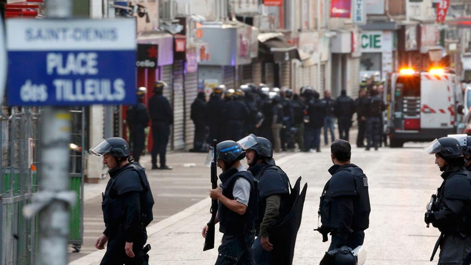 Operación en Saint-Denis: Testigo española: "El tiroteo ha durado una hora, sin interrupción"