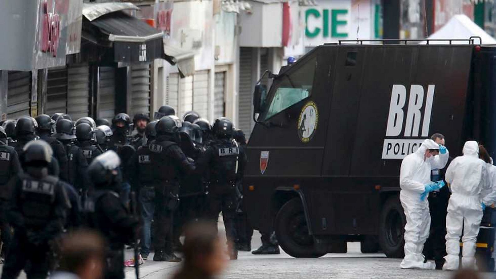 Los desayunos de TVE -  Especial Operación antiterrorista en Saint Denis (3)