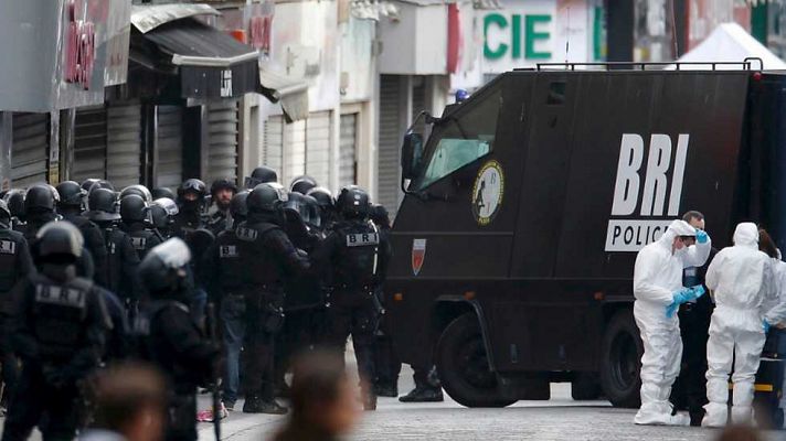 Especial Operación antiterrorista en Saint Denis (3)