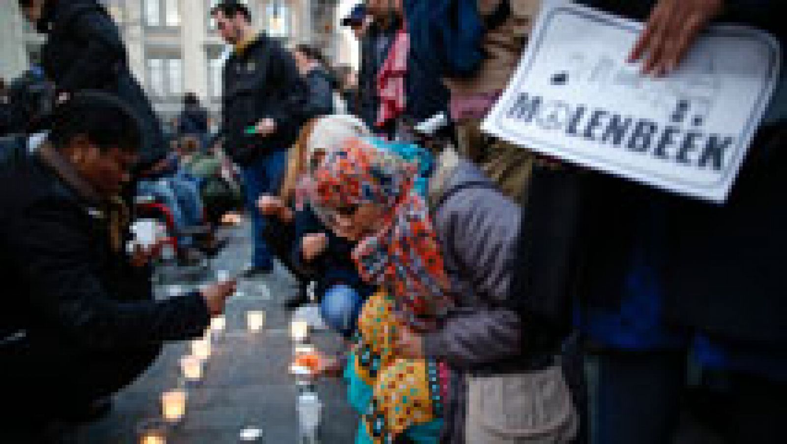 Telediario 1: 2.500 Personas homenajean en Molenbeek a las víctimas de atentados de París | RTVE Play