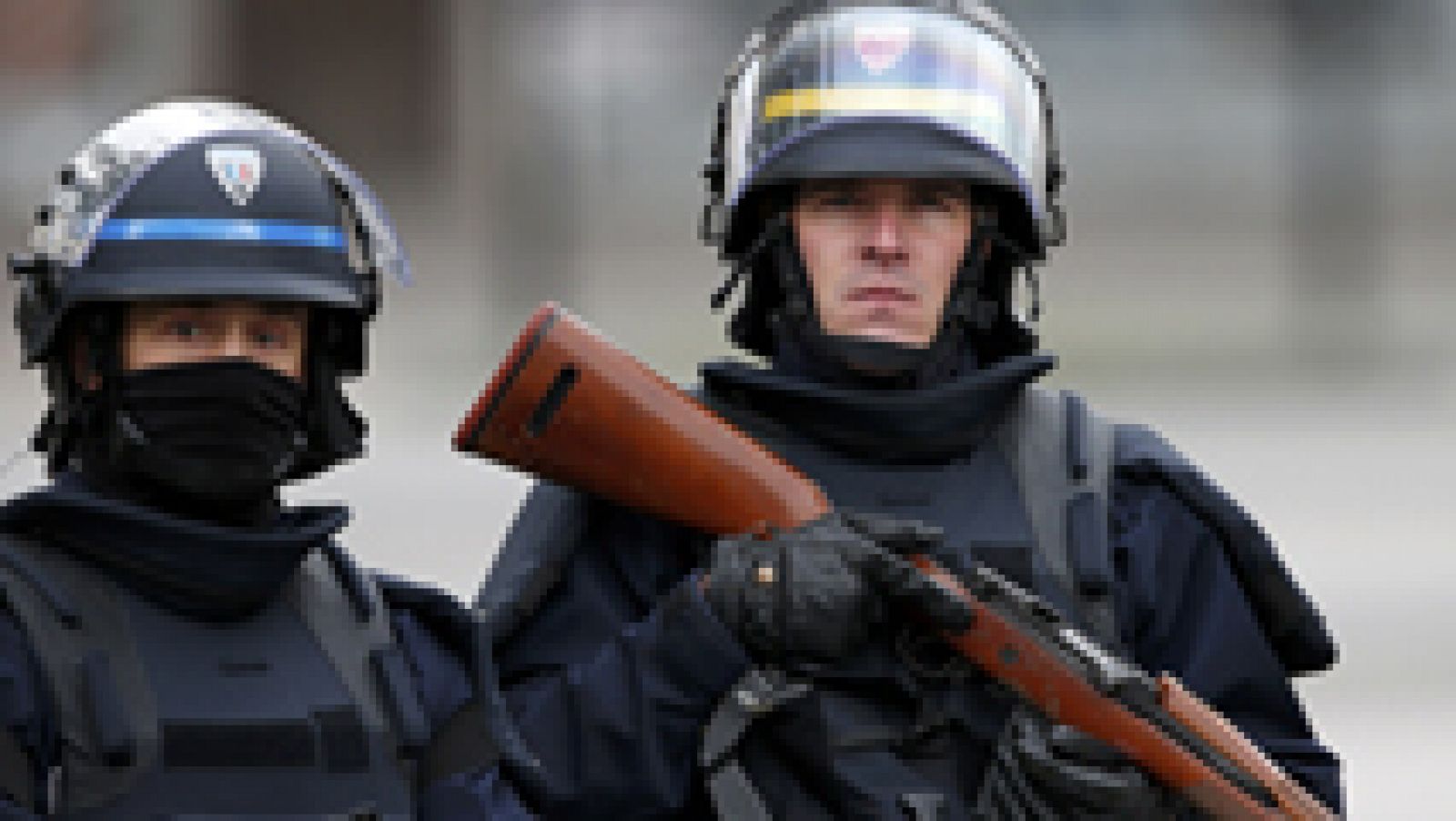 Telediario 1: Francia estrecha el cerco a los terroristas | RTVE Play