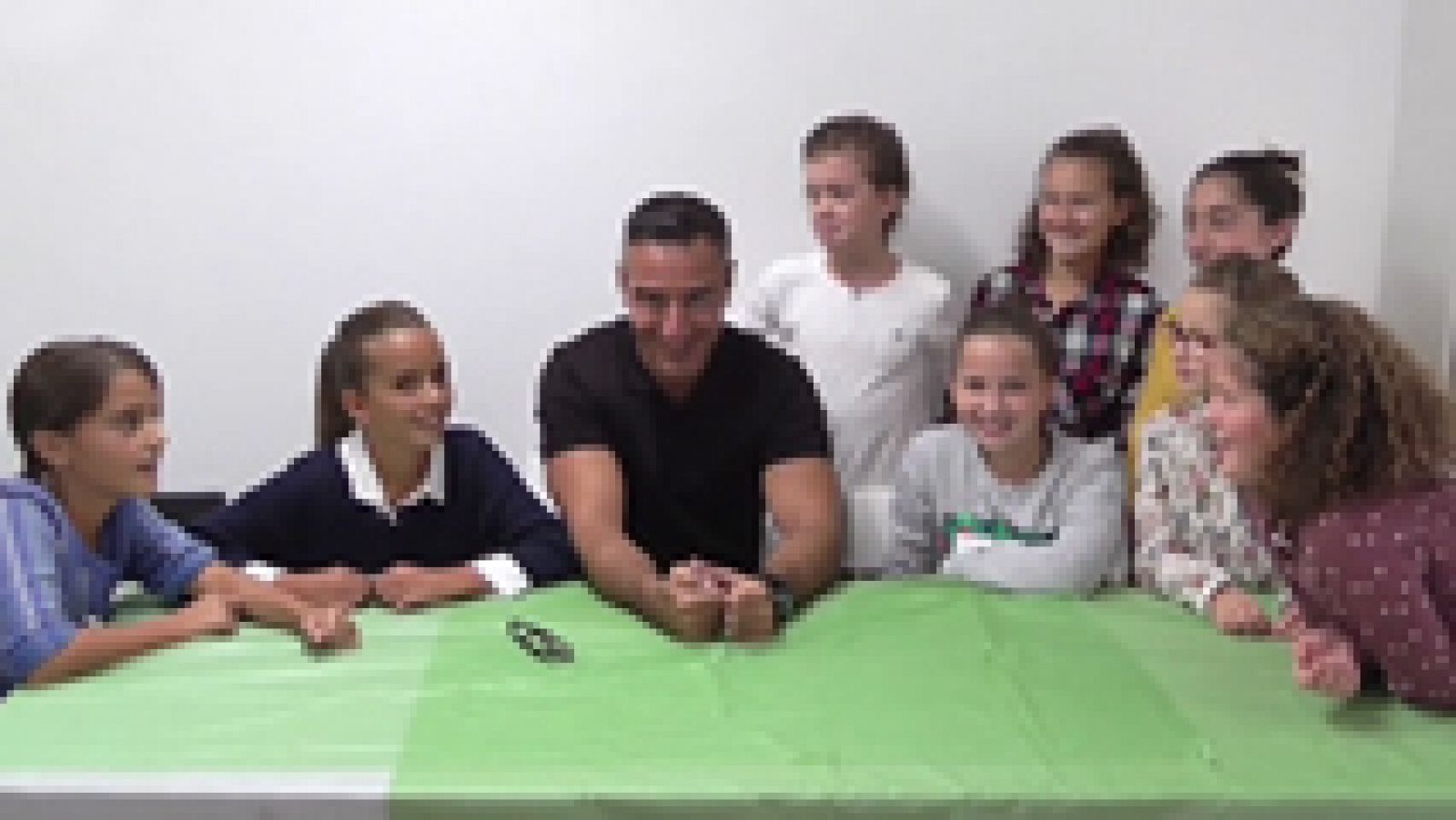 MasterChef Junior 3 - Las chicas charlan con Abel Arana