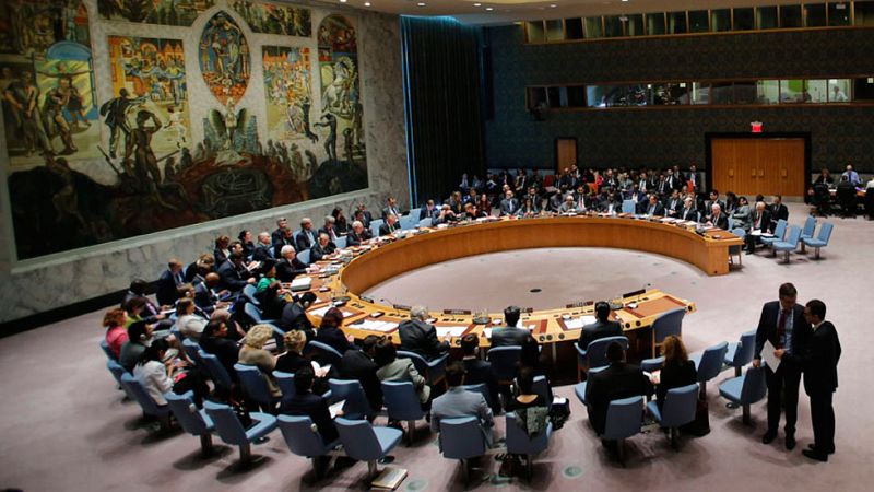 El Consejo de Seguridad de la ONU ha alentado a todos los países con capacidad a tomar "todas las medidas necesarias" para actuar contra los yihadistas del Estado Islámico (EI) en Siria e Irak.Francia ha obtenido el apoyo unánime del Consejo para dar