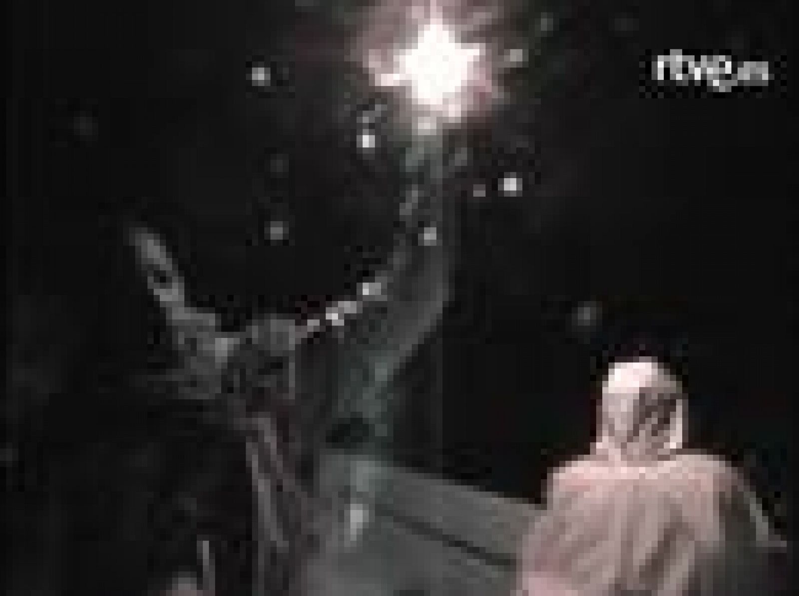 La vida dentro de un cayuco de un bebé y 37 adultos que partieron rumbo a Canarias | Ver