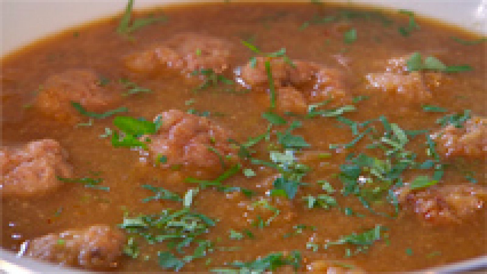 Receta de sopa de pan tostado y albóndigas