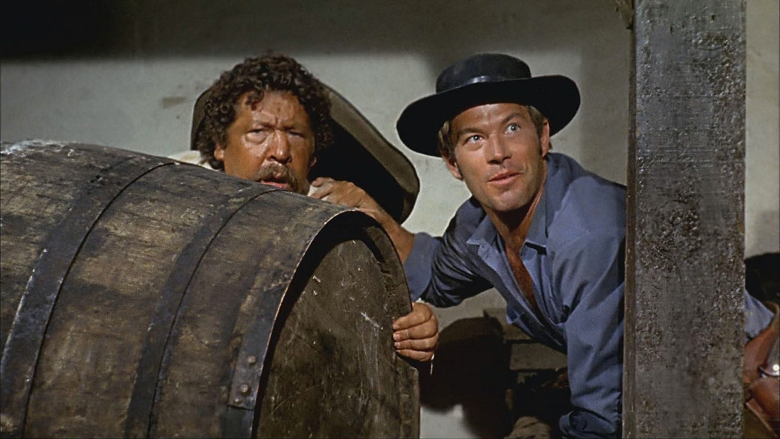 Mañanas de cine - Abre tu fosa amigo... llega Sábata - Ver ahora