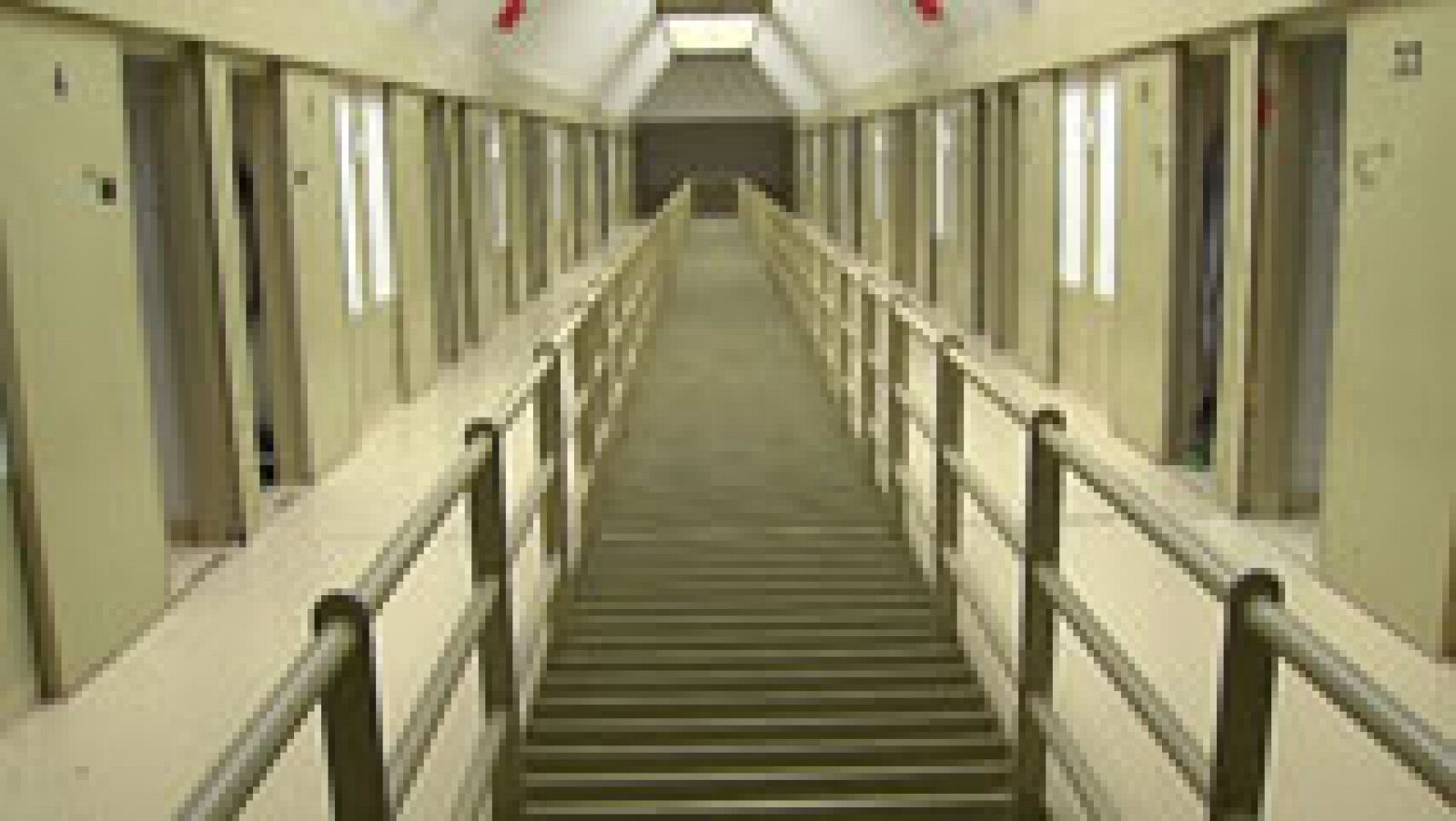Telediario 1: Las cárceles se han convertido en otro de los lugares de captación de yihadistas  | RTVE Play