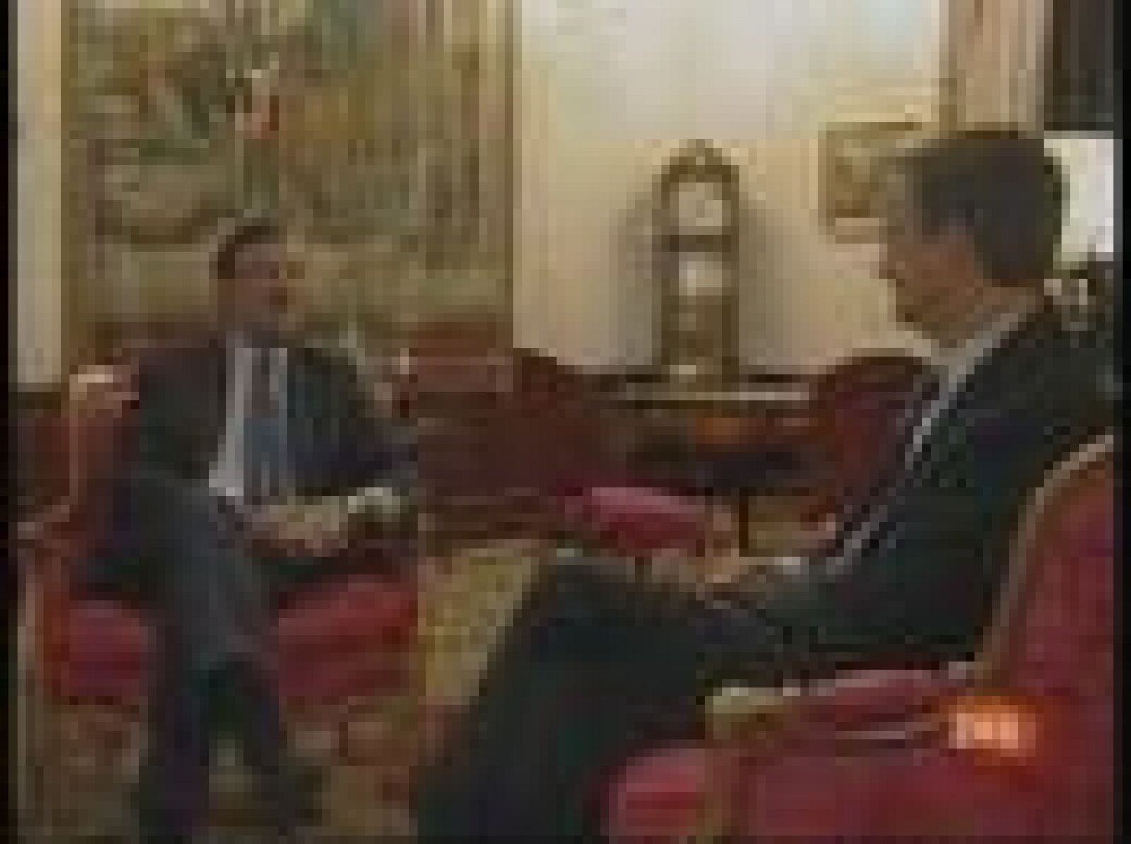 Zapatero y Rajoy se reúnen para preparar la cumbre anticrisis | Ver