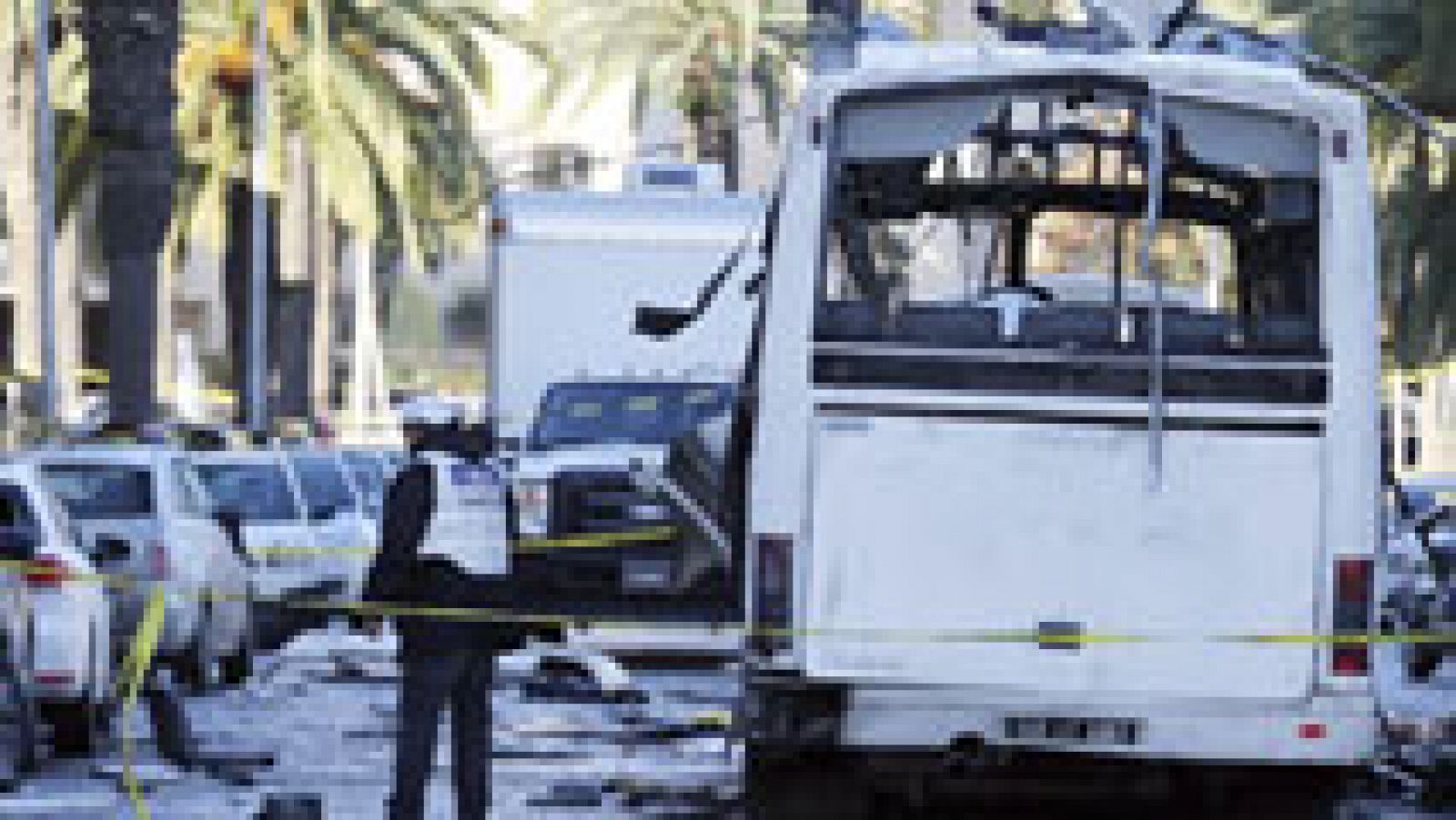 Telediario 1: Túnez confirma que un suicida fue quien perpetró el atentado en el que murieron doce personas | RTVE Play