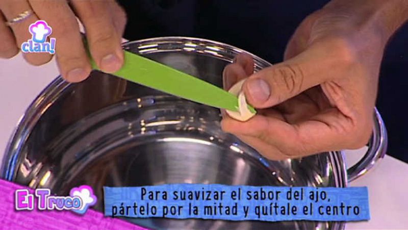 Corta el ajo y luego espera 10 minutos antes de cocinarlo para