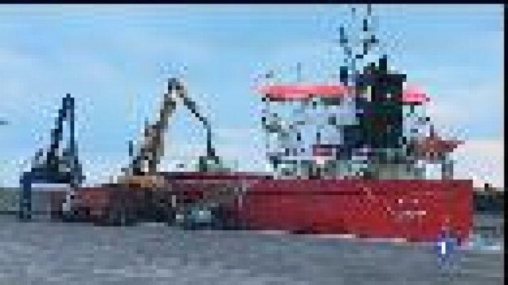 Informatiu Balear - Arriba el darrer carregament de fems importat de l'estranger.