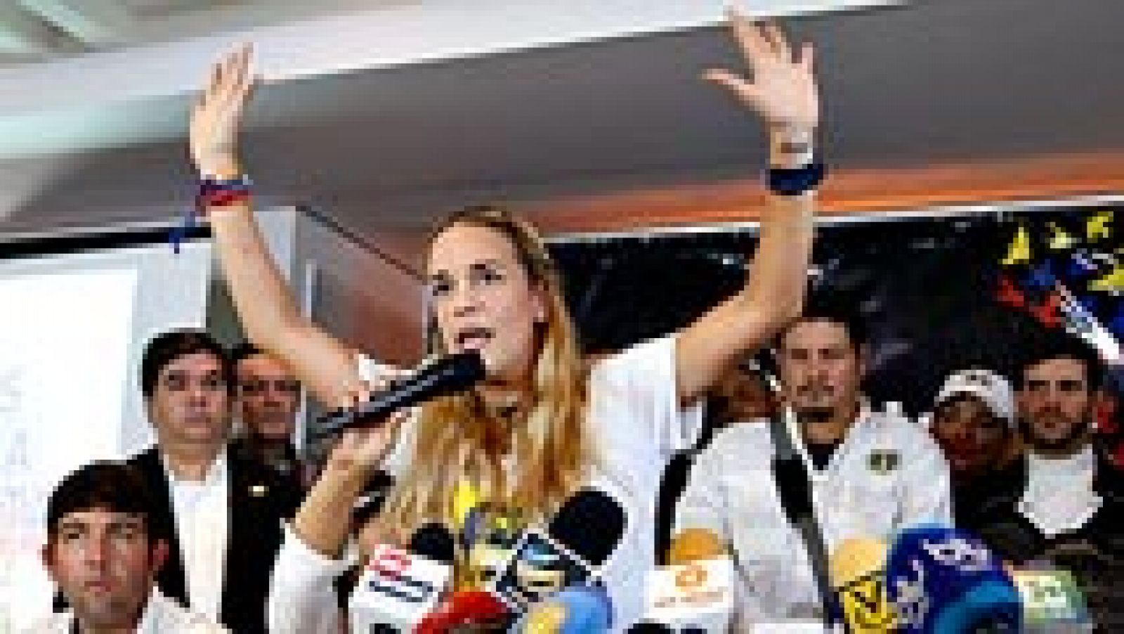 Telediario 1: La esposa de Leopoldo López, Lilian Tintori, ha denunciado que intentan acabar con su vida: "Me quieren matar" | RTVE Play