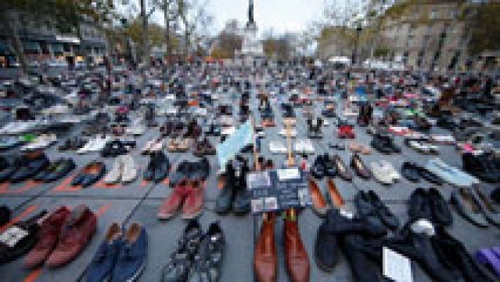 Miles de zapatos mantienen vivo el derecho a manifestarse en París contra el cambio climático