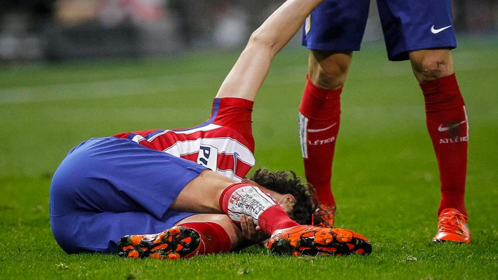 Tiago, operado con éxito de su rotura en la tibia derecha | Ver