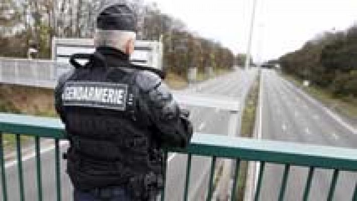 Telediario 1 - Despliegue de seguridad sin precedentes en París ante la cita medioambiental