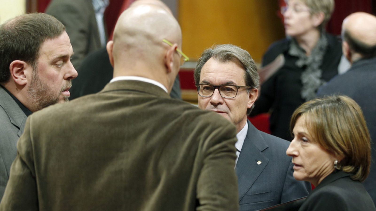 Junts pel Sí cierra filas entorno a su candidato