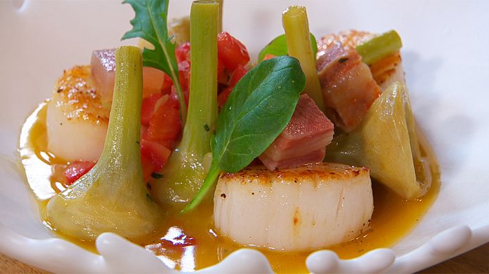 RTVE Cocina - Receta de ragú de alcachofas con vieiras