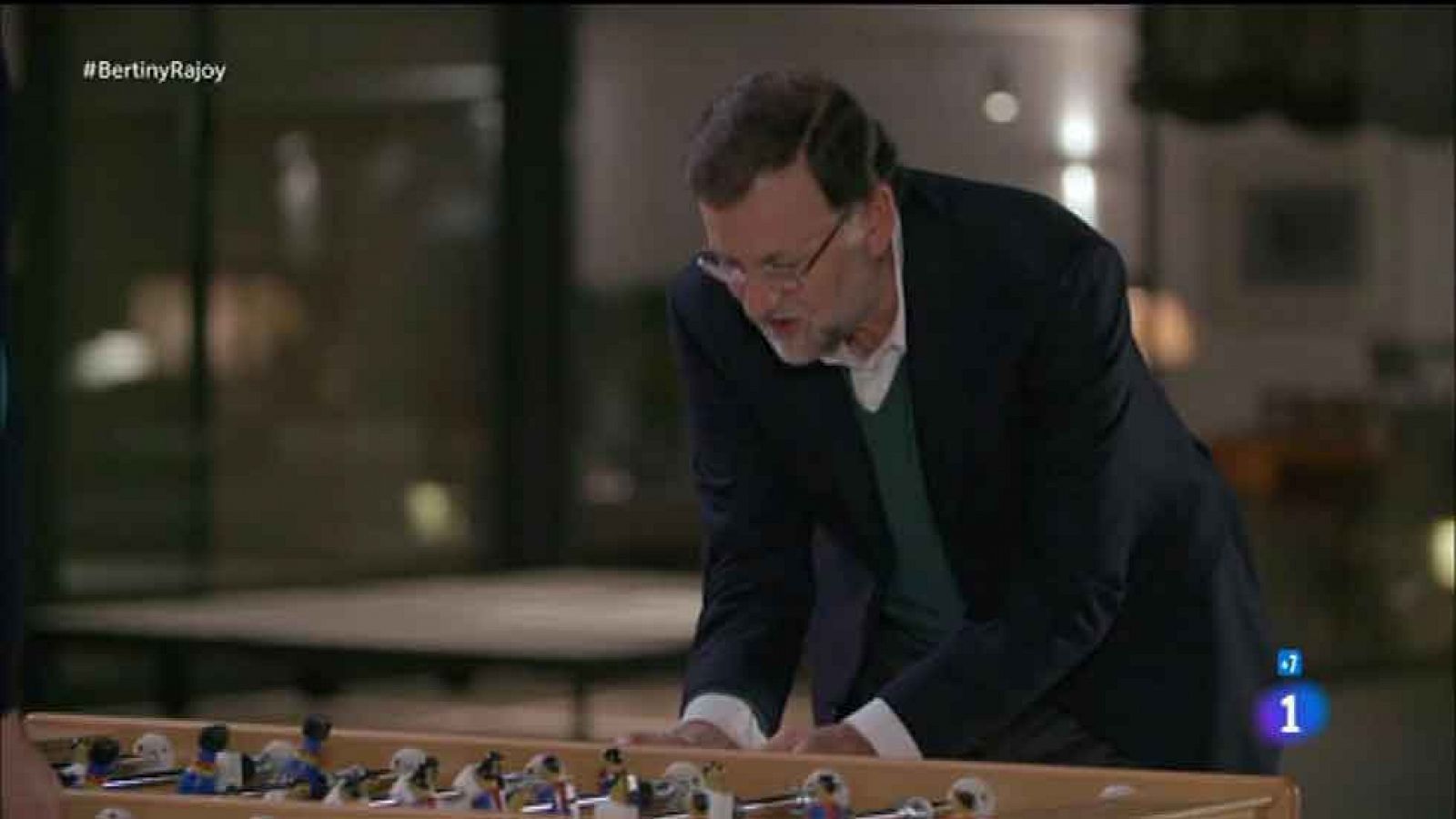 En la tuya o en la mía - La partida de futbolín de Bertín y Rajoy 