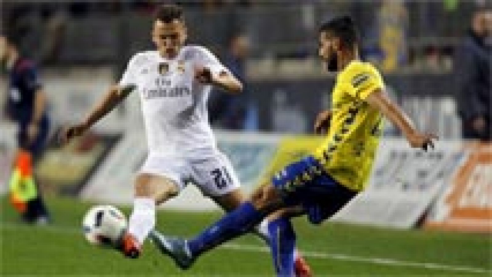 Telediario 1: Un exárbitro destapó la alineación indebida de Cherishev y quiso alertar al Real Madrid | RTVE Play