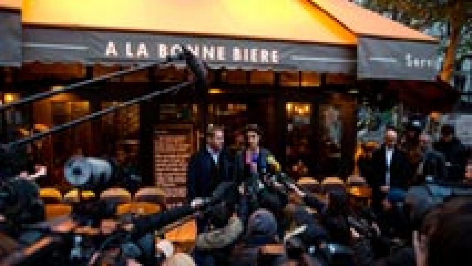 Informativo 24h: Reabre uno de los cafés que fue atacado en los atentados de París | RTVE Play