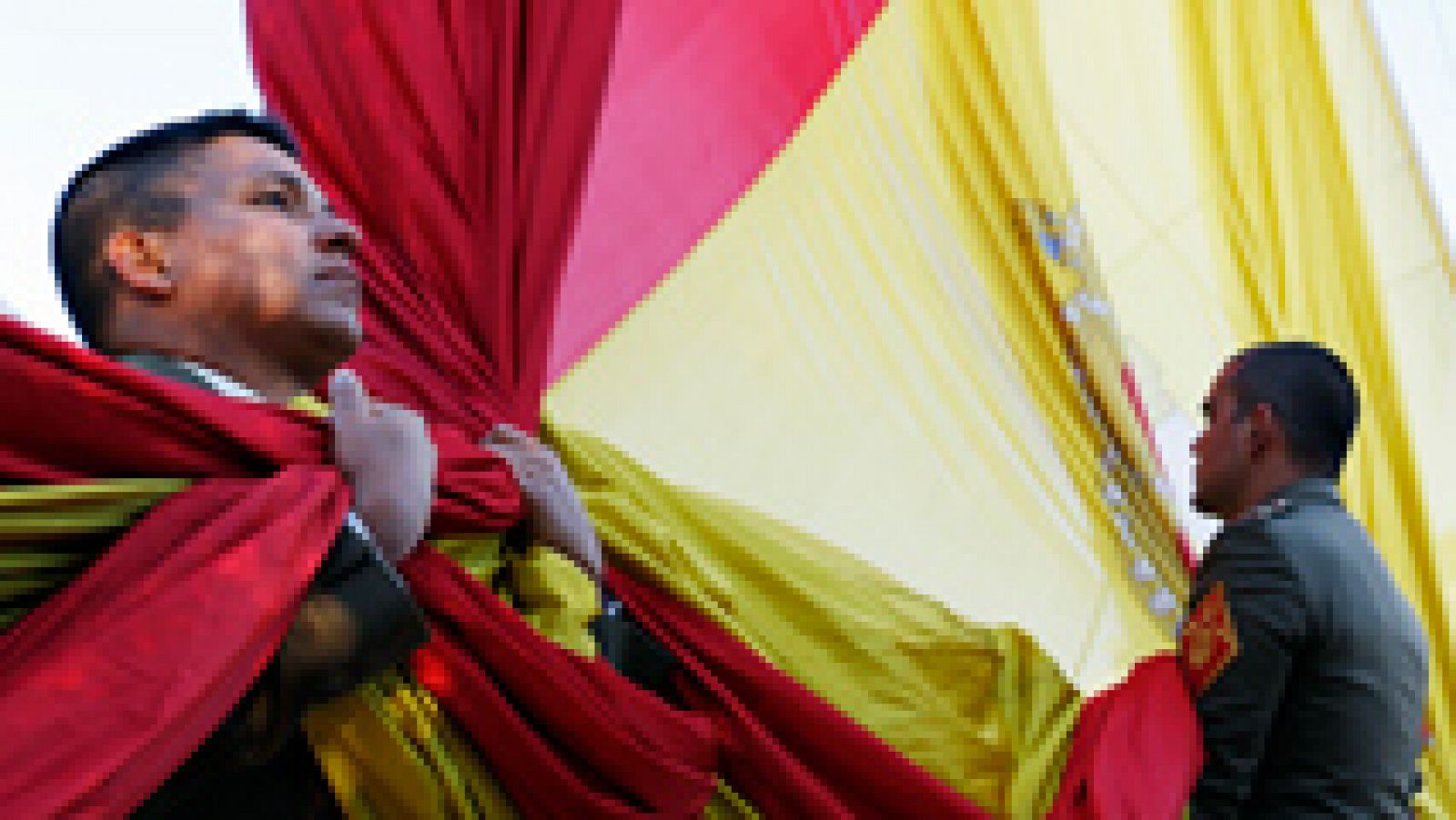 Informativo 24h: El izado de la bandera abre los actos del día de la Constitución | RTVE Play