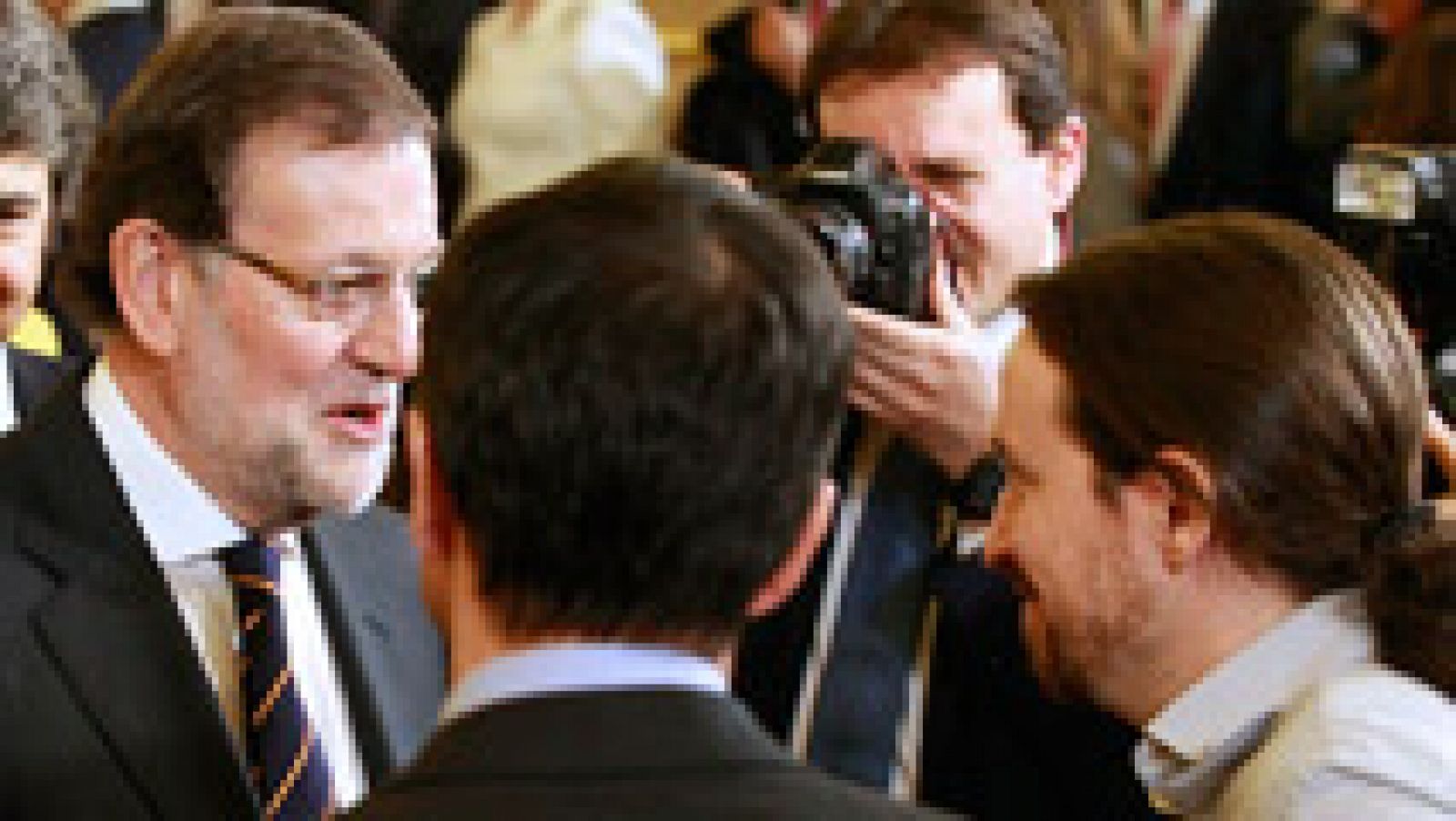 Los candidatos celebran una Constitución que piden "reformar", menos Rajoy, que no lo ve una "prioridad"