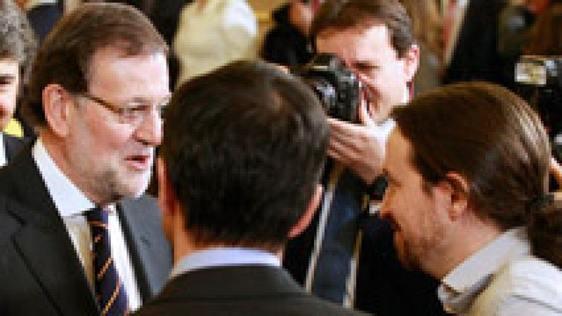 Los candidatos celebran una Constitucin que piden "reformar", menos Rajoy, que no lo ve una "prioridad"