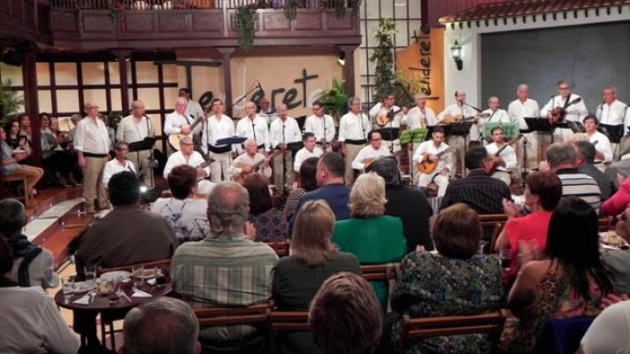 Tenderete - Tenderete - 06/12/2015 con Los Faycanes, varios solistas y Nahuel Pennisi.