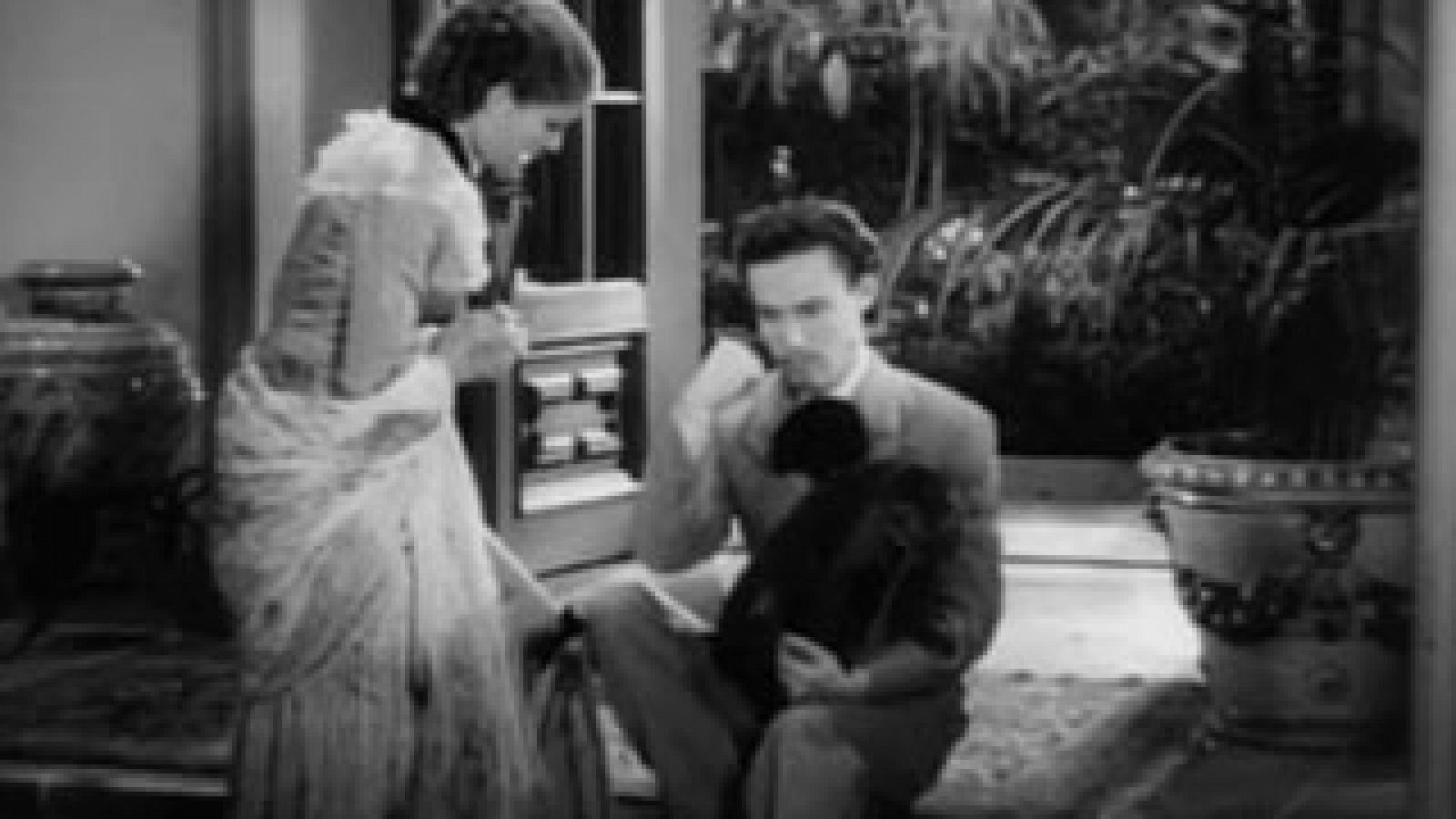 Filmoteca: Angelina o el honor de un brigadier (1935) | RTVE Play