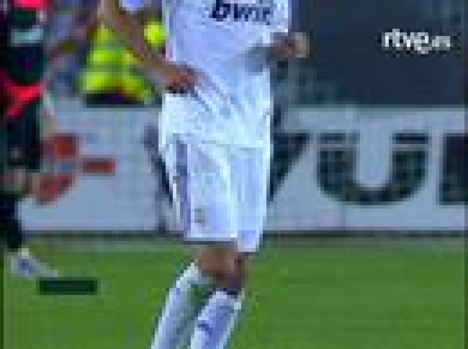 Los peores augurios se han confirmado. El delantero del Real Madrid Ruud Van Nistelrooy se perderá lo que queda de temporada. Las pruebas médicas realizadas en Estados Unidos confirman que su lesión de rodilla necesitará, al menos, entre 6 y 9 meses