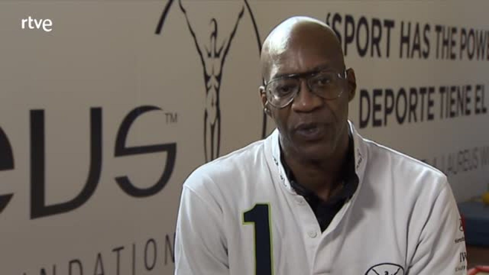 Edwin Moses: "El deporte puede cambiar la vida" | Ver