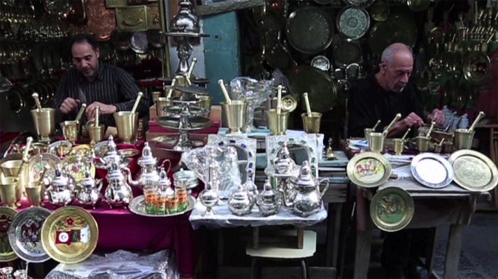  - Comerciantes tunecinos, pequeña empresa, grandes esperanzas